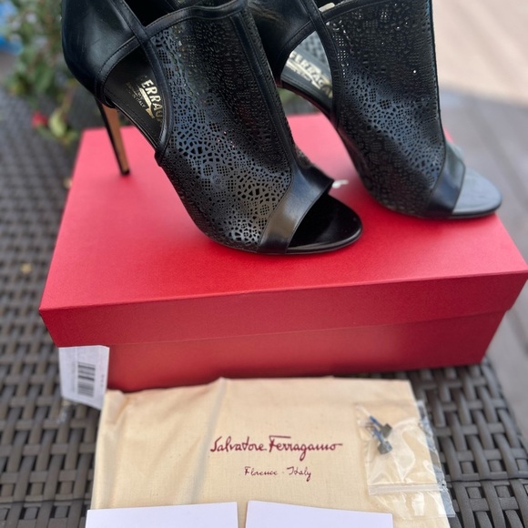 NWT Ferragamo Gayle Black Heeled Boots size 8.5 - Picture 7 of 7